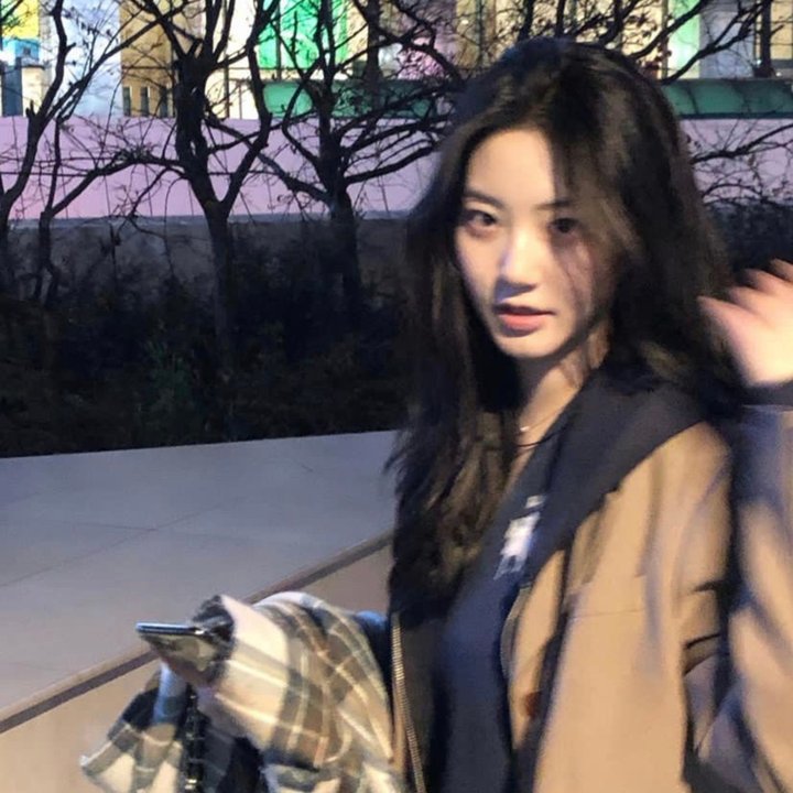 女人夜生活海报